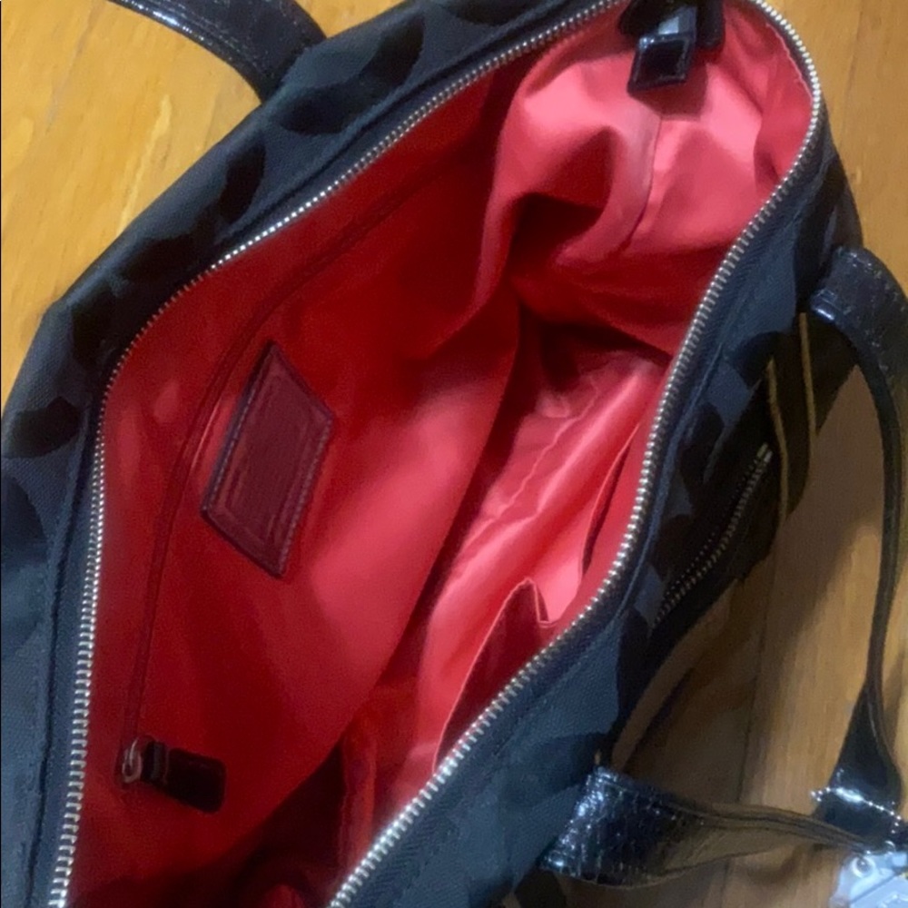 Coach Poppy Tote - Picture 4 of 7